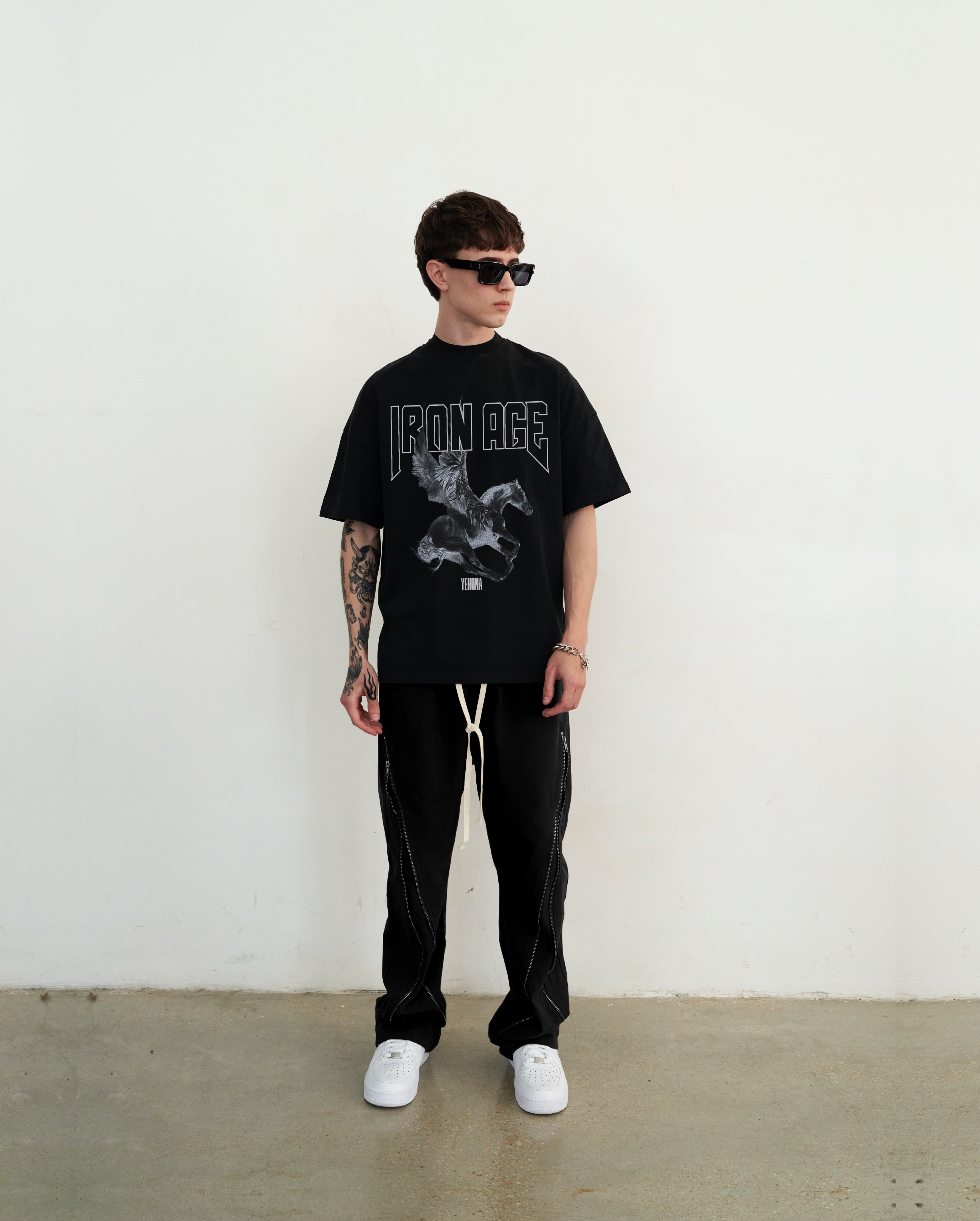 Pegasus run away T-shirt